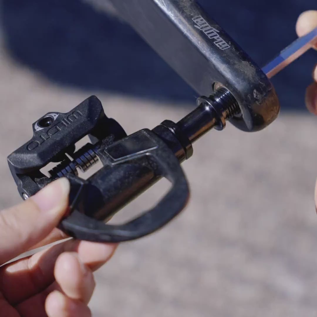 Road Bike Steel Axle Clipless Pedals